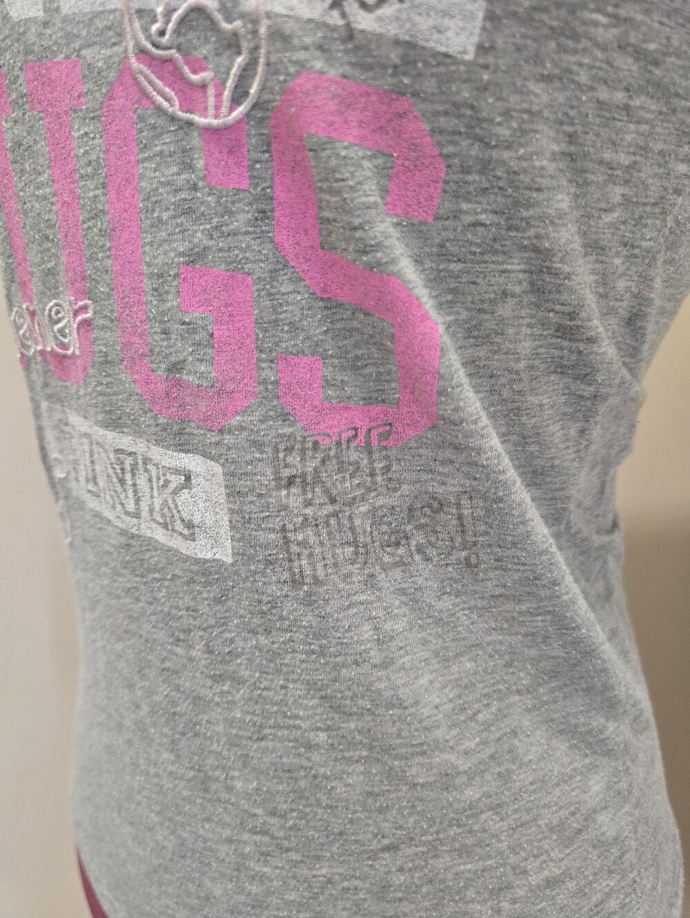 Vintage Y2K VS PINK Free Hugs T-Shirt Womens Size Small Flower Child Graphic Tee - Picture 5 of 11
